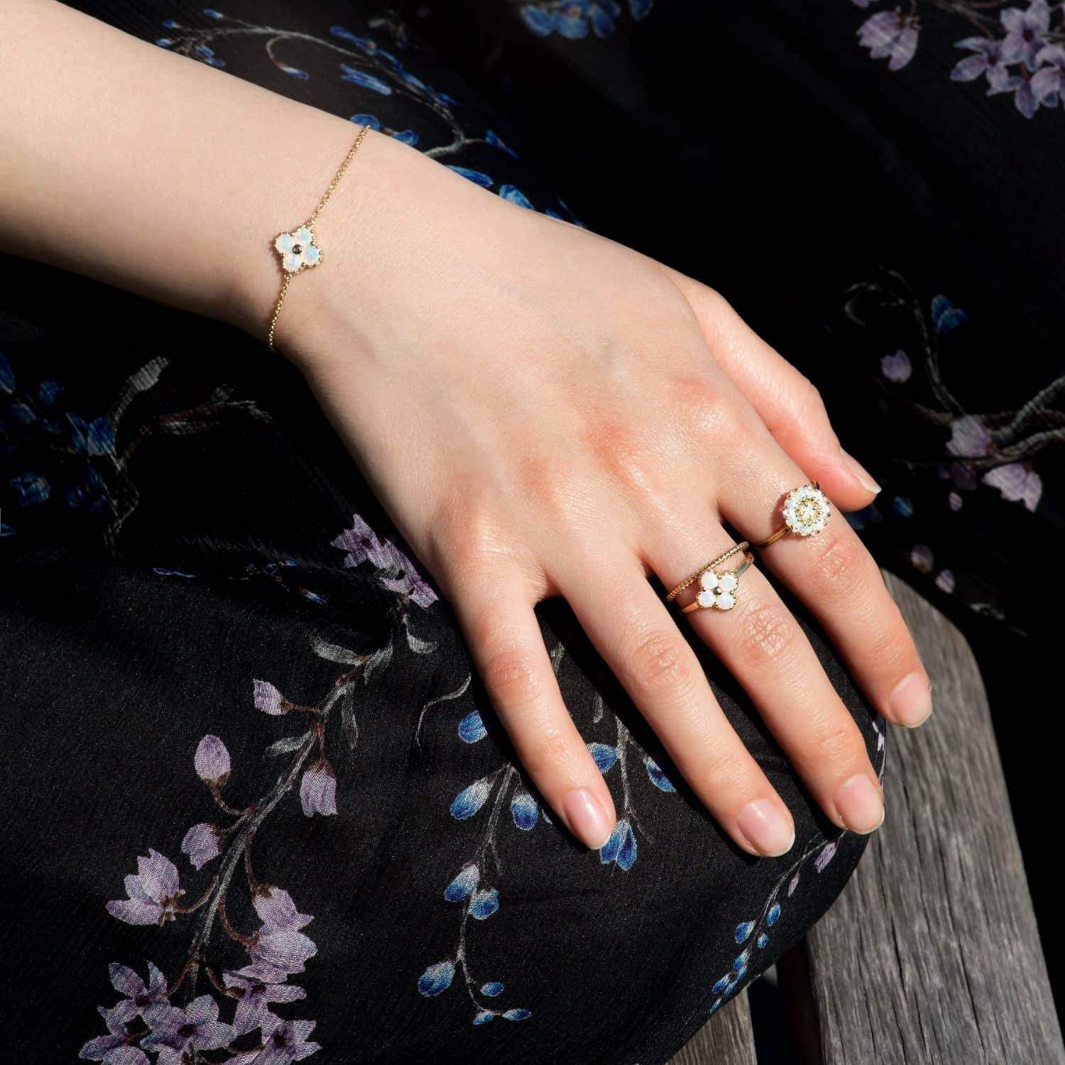 Chloe - 18K Opal Ring