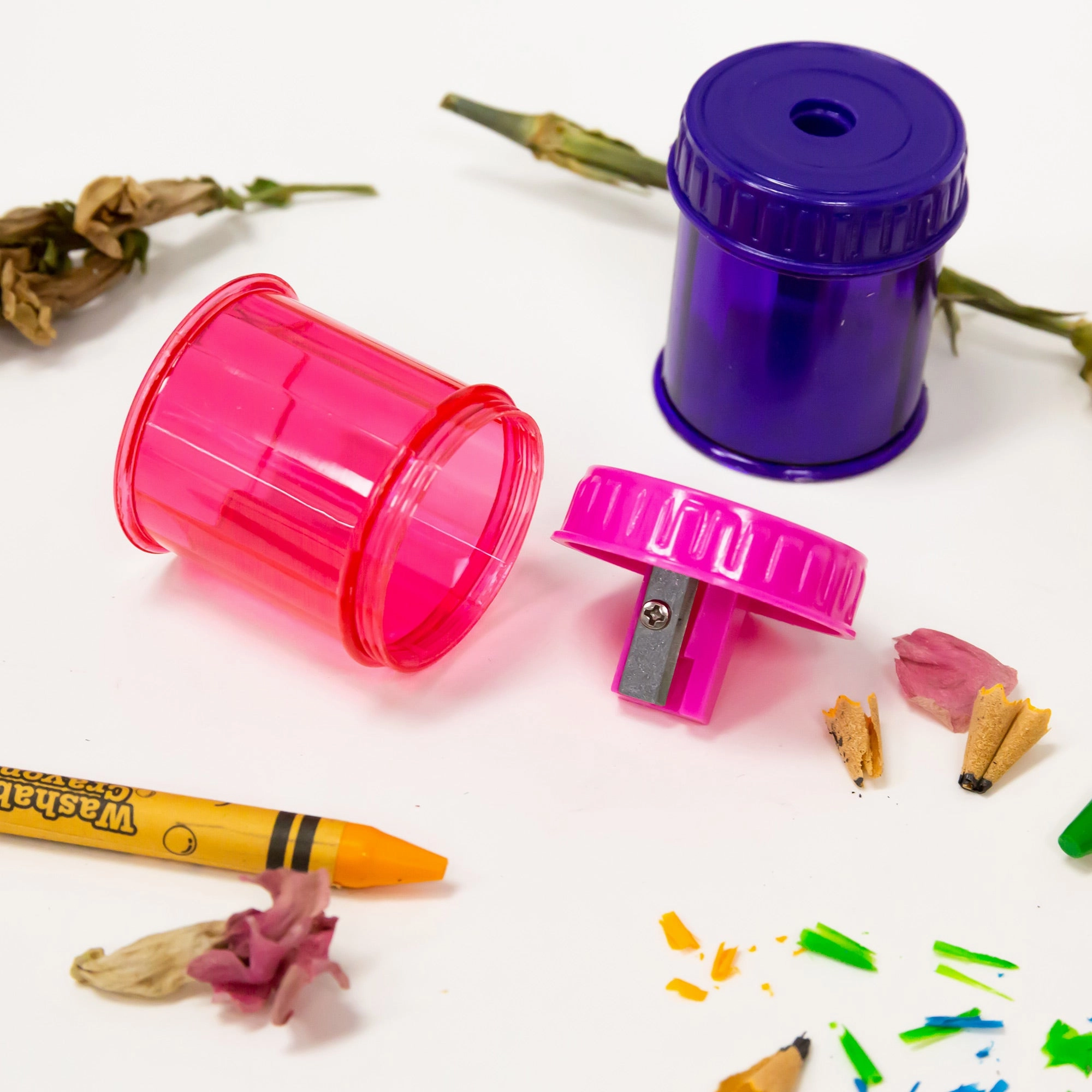 Dual Blade 2 Sharpener   2 Round Receptacle Sharpener