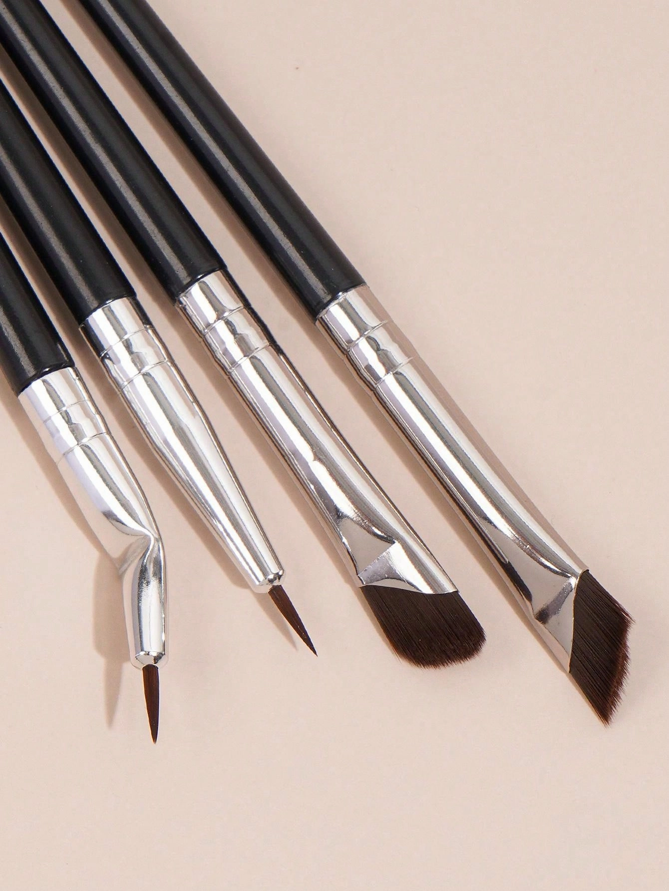 MAANGE 4pcs Professional Eye Makeup Brush Set,Eye Shadow Brush,Eyebrow Brush,Eyeliner Brush,Makeup Tools With Soft Fiber For Easy Carrying,Brush For Travel