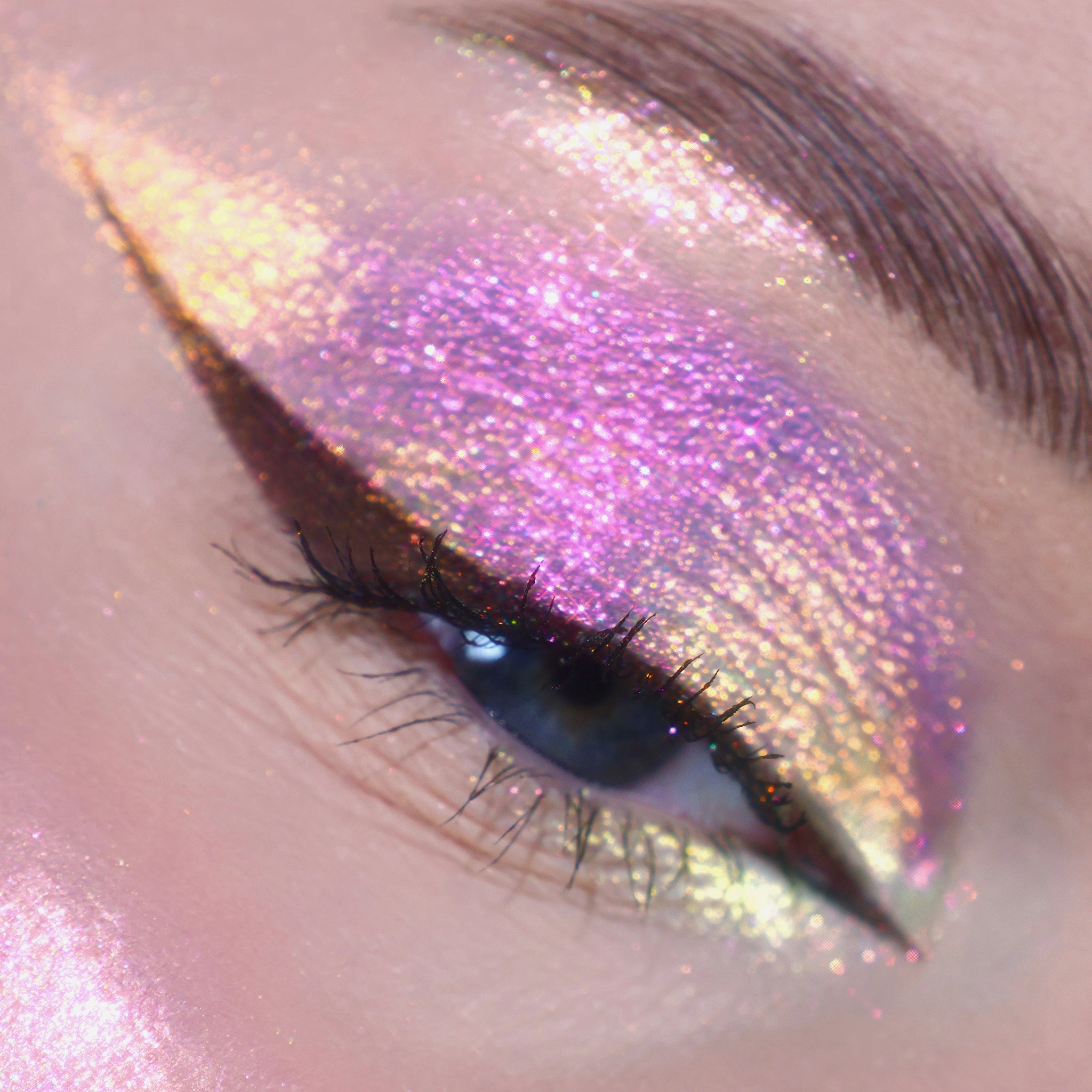Opal Moonstone Loose Multichrome Eyeshadow