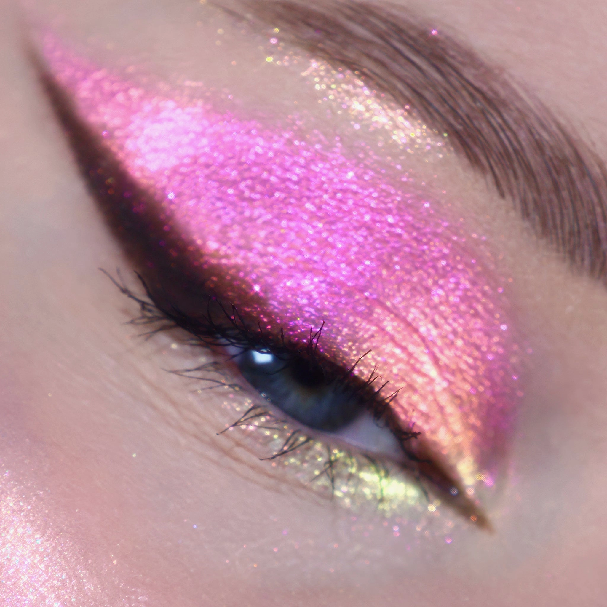 Opal Moonstone Loose Multichrome Eyeshadow
